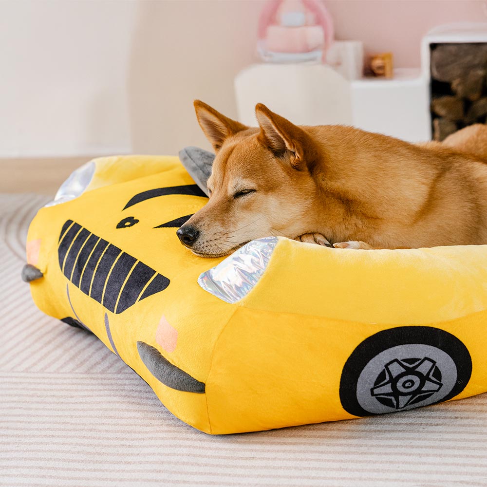Classic Convertible Race Car Bolster Pet Bed - Fast&Fur