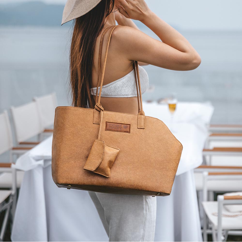 Vogue Eco-friendly Dupont Waterproof Pet Carrier - City Roamer