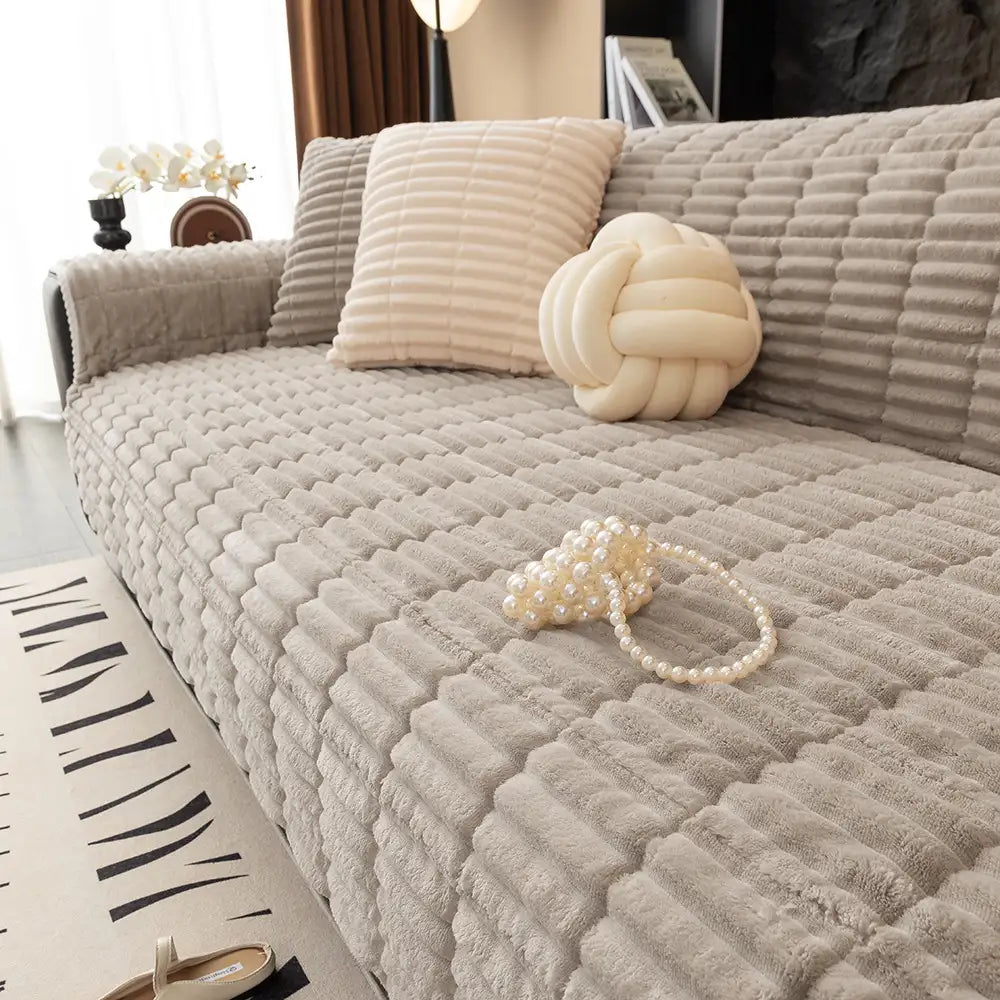 One-Piece Cozy Flannel Sofa Protection Non-Slip Outdoor Sofa Cover
