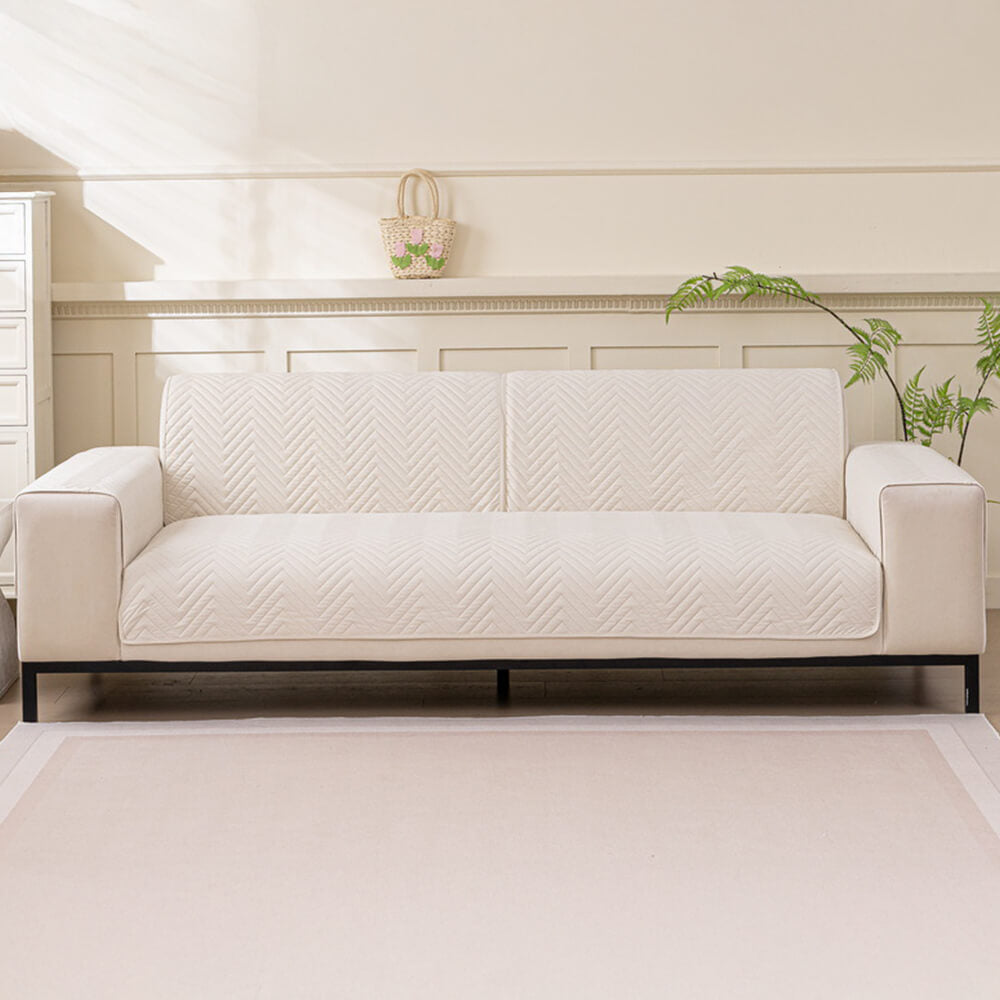 Water-resistant Durable Sofa Protector Pet-Friendly Non-Slip Couch Cover