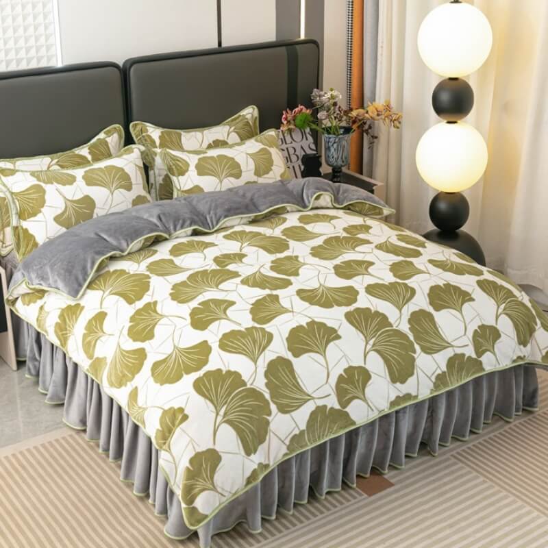 Ensemble de draps en velours de lait doux à motif de feuilles modernes avec jupe de lit