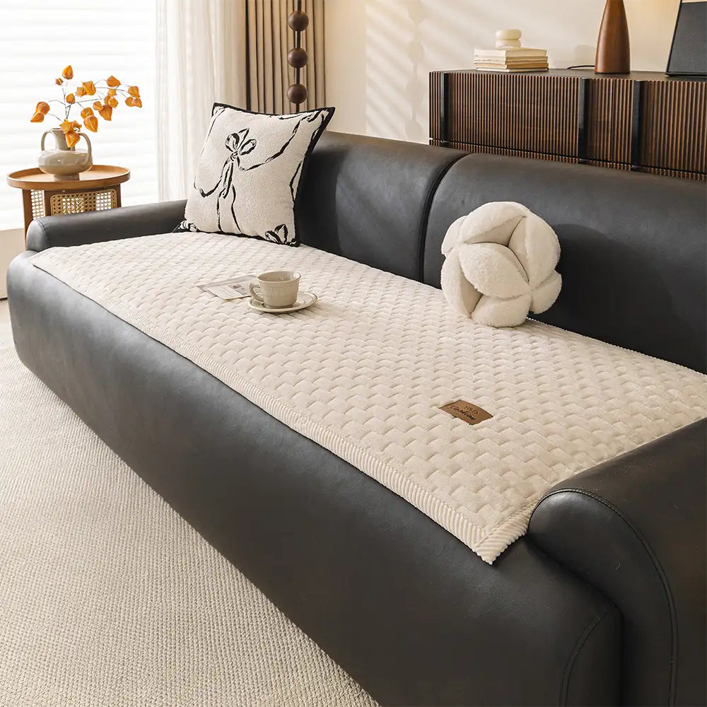 Soft Plush Scratch-Resistant Pet Mat Non-Slip Sofa Cover