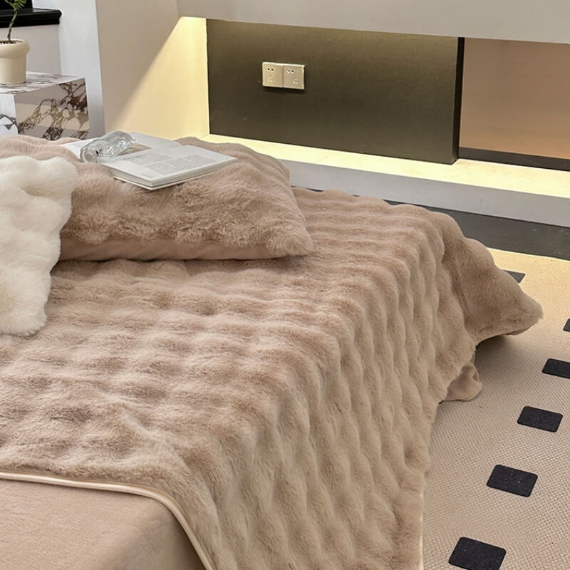 Housse de matelas antidérapante en fausse fourrure de lapin de luxe