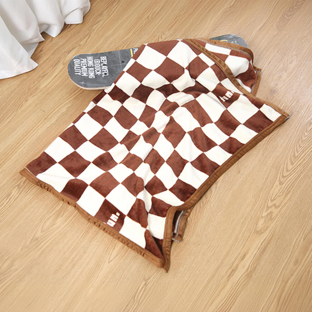 Trendy Wave Checkerboard Flannel Soft Dog Sleeping Blanket