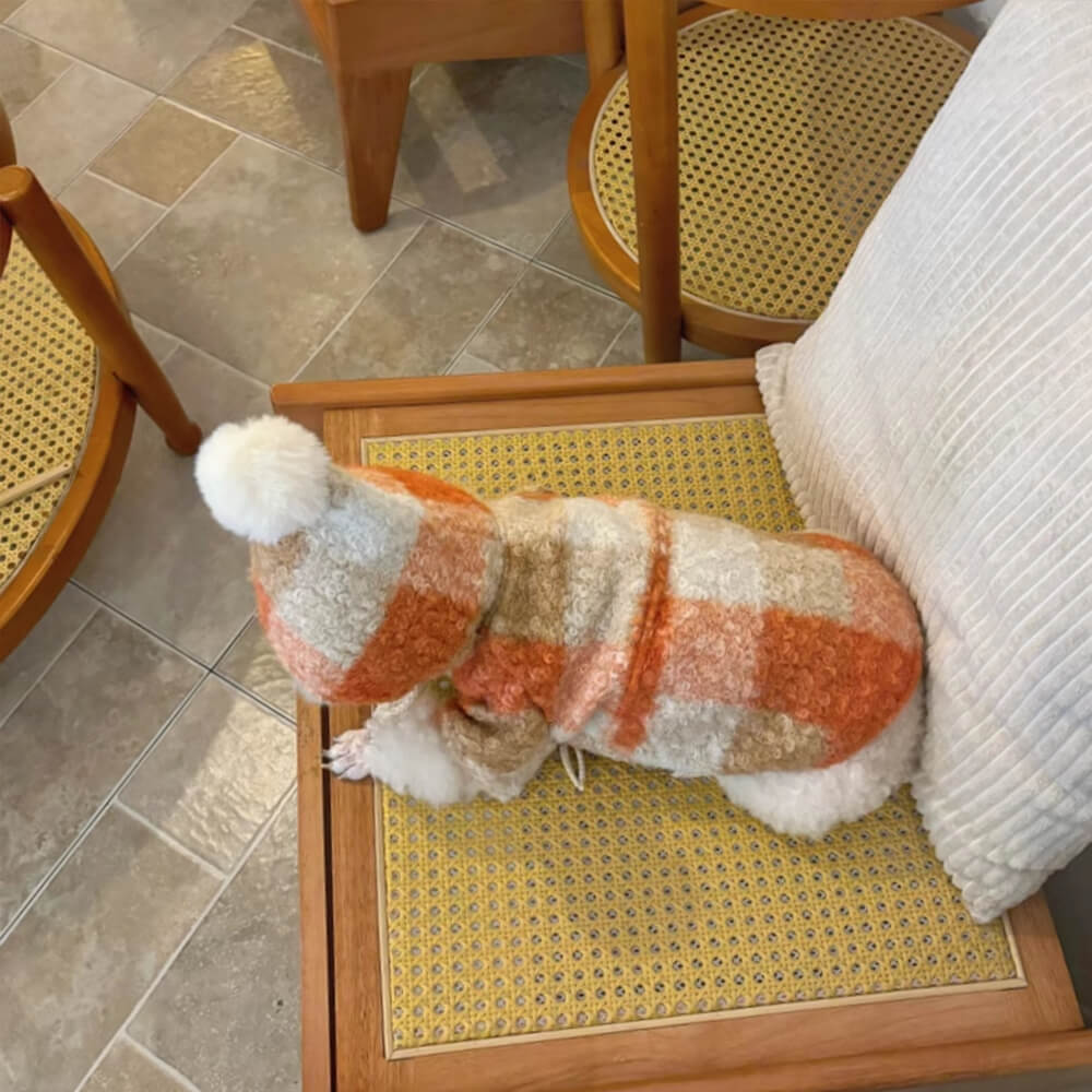 Manteau de chien à capuche chaud en laine à carreaux de Noël avec pompons