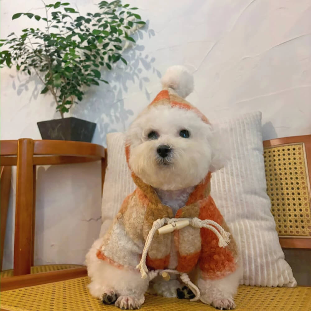 Manteau de chien à capuche chaud en laine à carreaux de Noël avec pompons