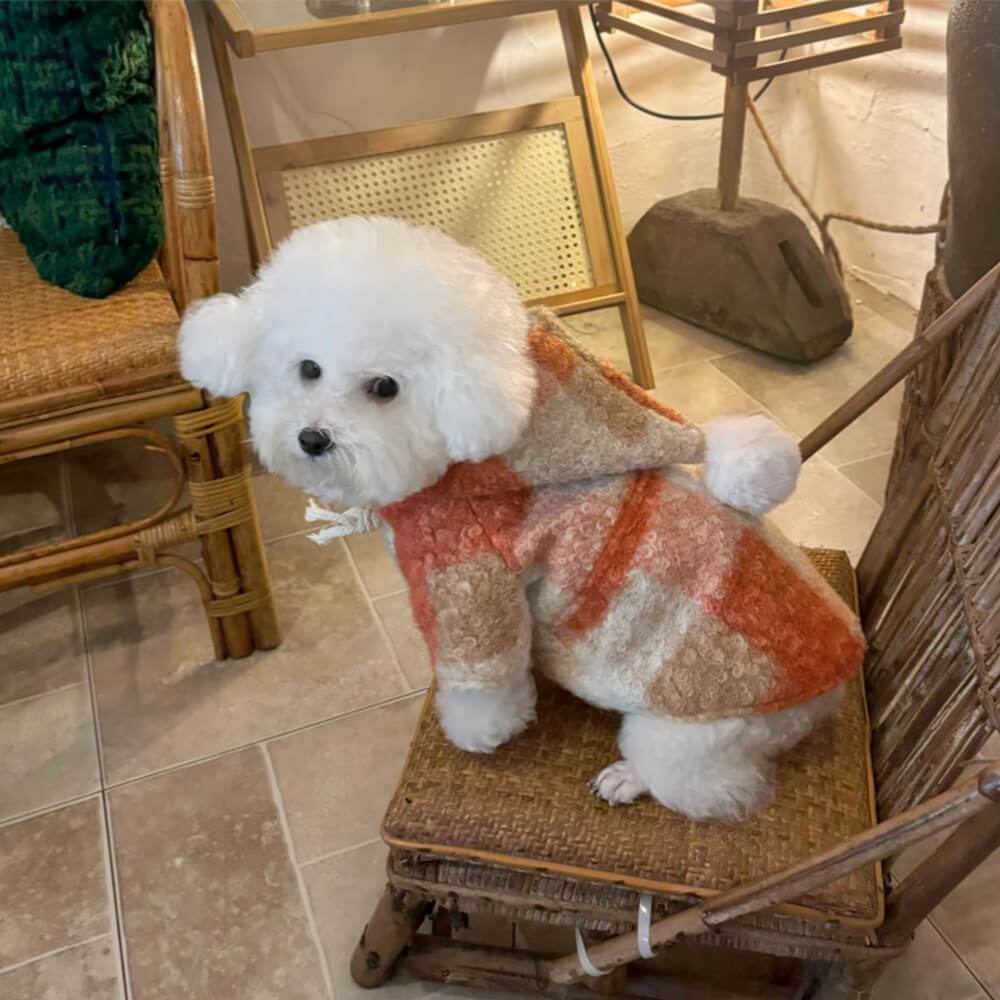 Manteau de chien à capuche chaud en laine à carreaux de Noël avec pompons