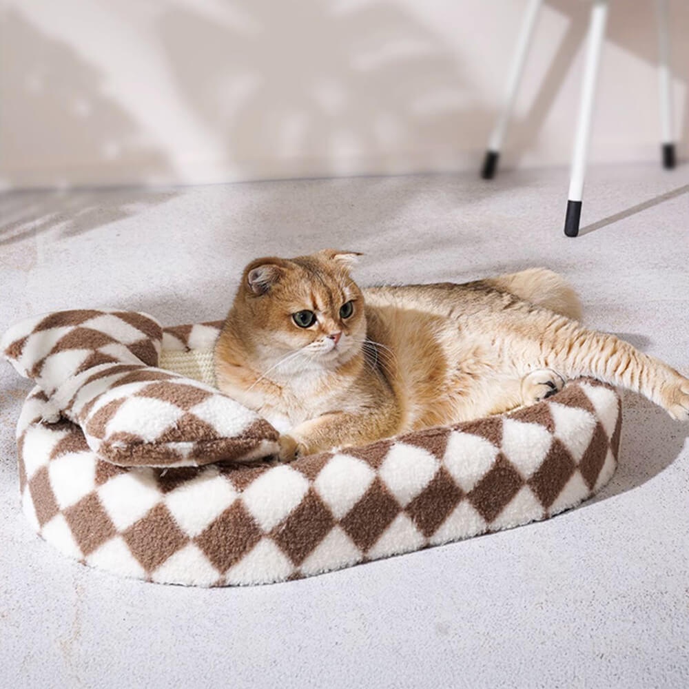 Checkerboard Sisal Cat Bed with Integrated Scratching Board – Stylish and Durable