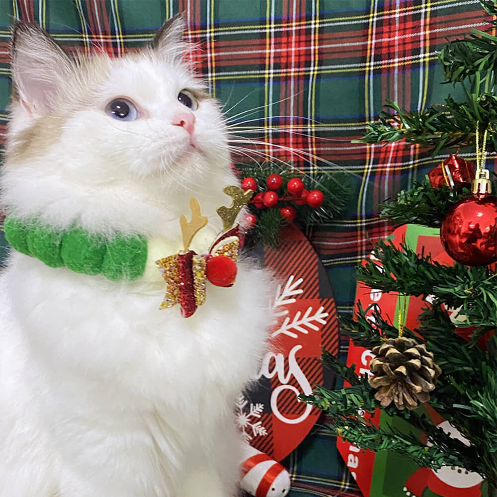 Collier de bavoir réglable pour chien et chat, ornements de boule de pompon de noël