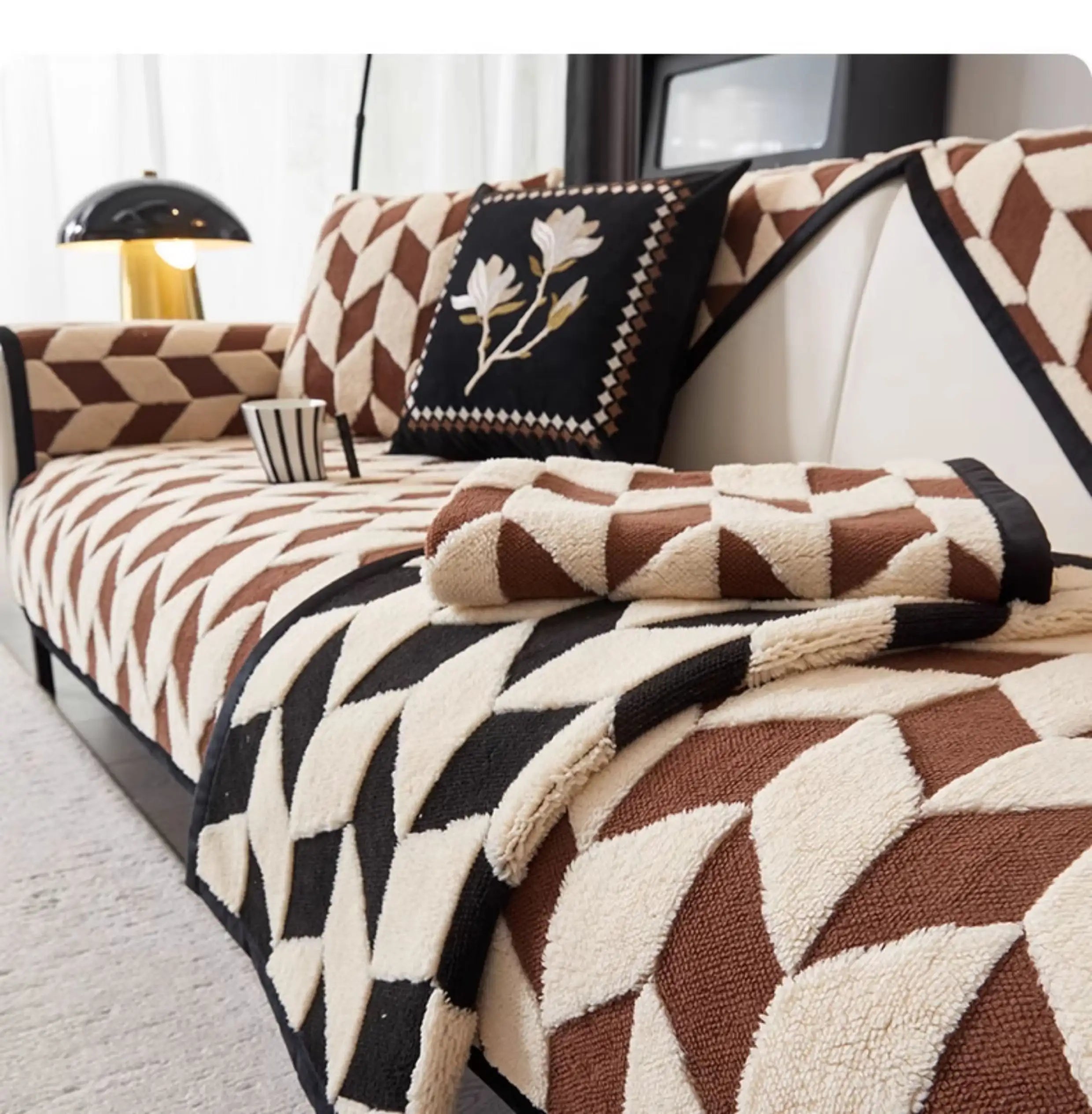 Diamond-Pattern Plush Couch Cover
