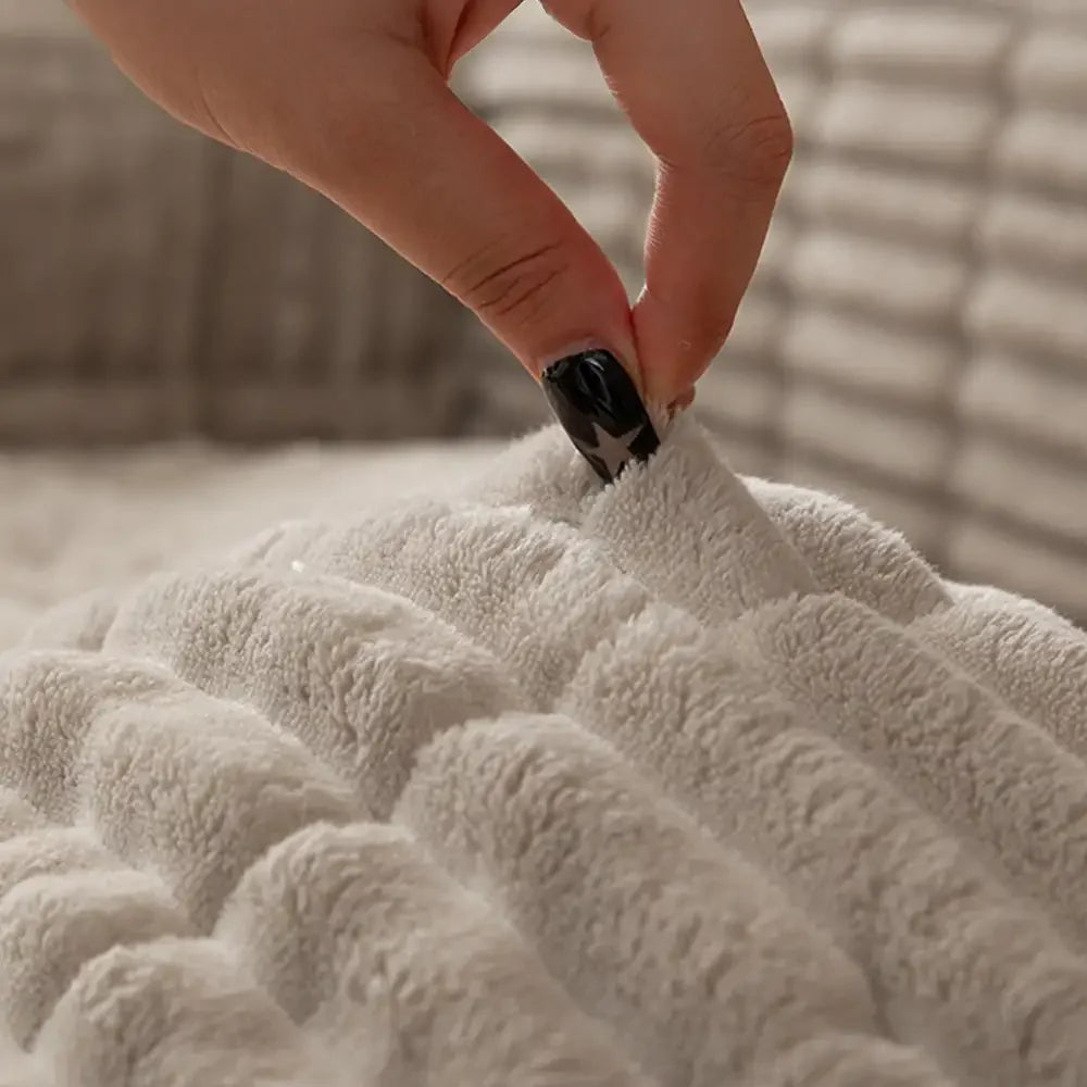 One-Piece Cozy Flannel Sofa Protection Non-Slip Outdoor Sofa Cover