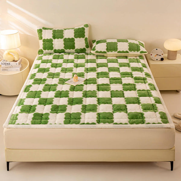 Warm Checkerboard Plush Mattress Topper and Pillowcase