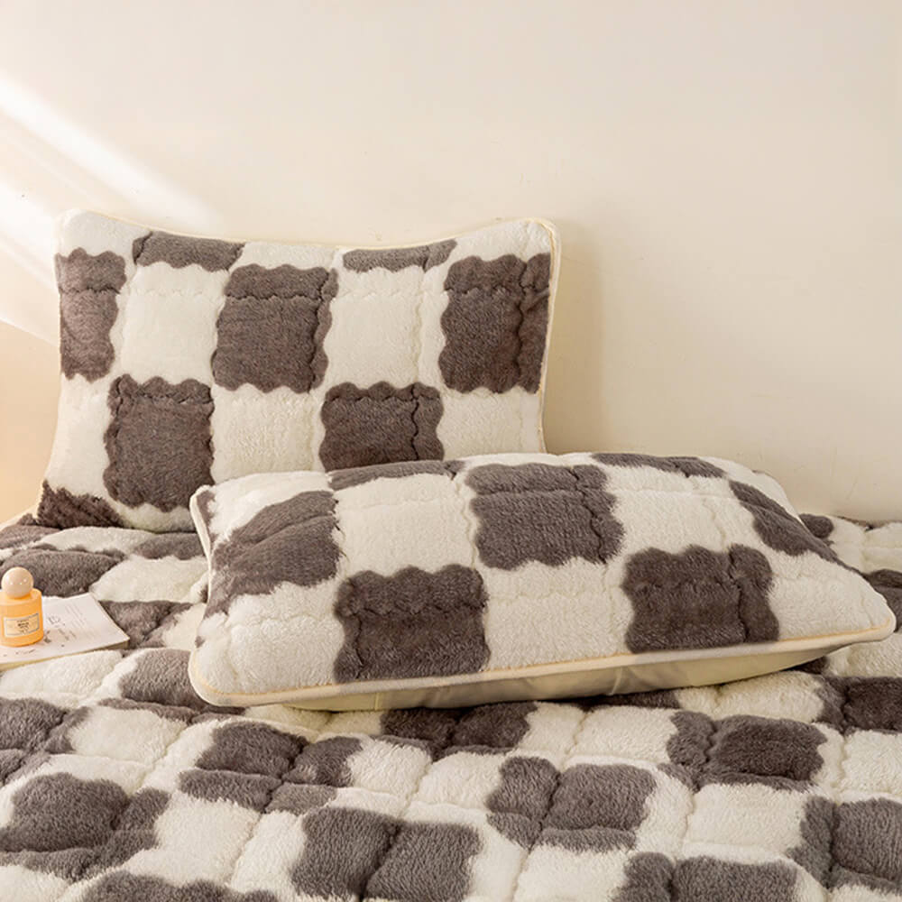 Warm Checkerboard Plush Mattress Topper and Pillowcase