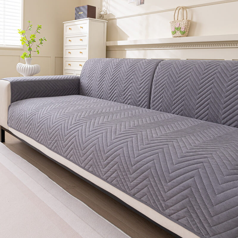 Water-resistant Durable Sofa Protector Pet-Friendly Non-Slip Sofa Cover