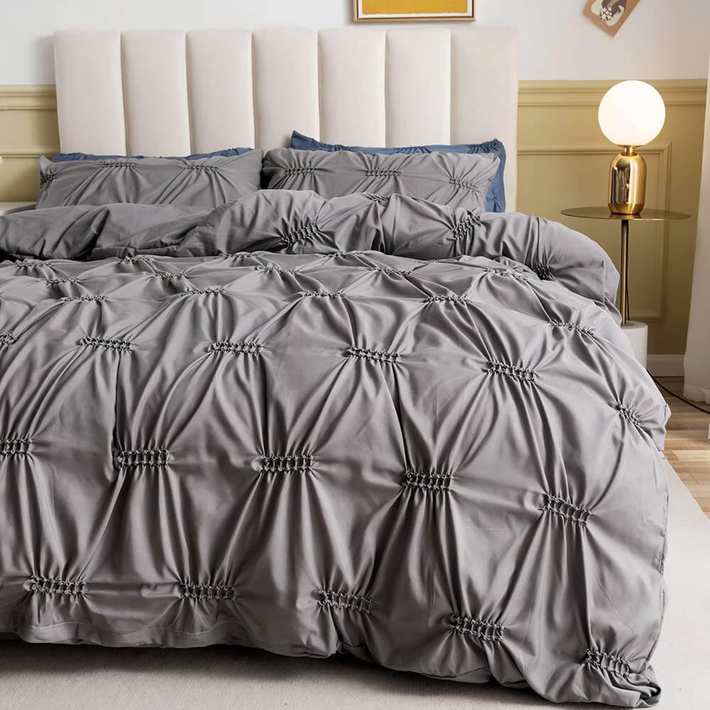 Elegant and Delicate Pintuck Bed Sheet Set
