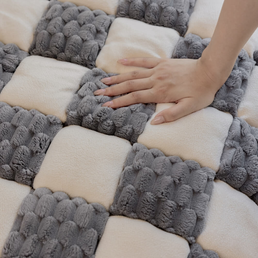 Plush Handmade Color Block Dog Mat Soft Sofa Protector Non-Slip Sofa Cover